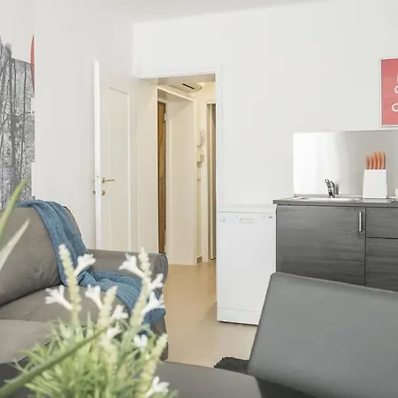 Grand Palace Canal View Apartment